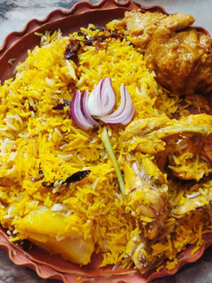 ওয়ন পট চিকেন বিরিয়ানি (one pot chicken biryani recipe in Bengali) রেসিপির প্রধান ছবি