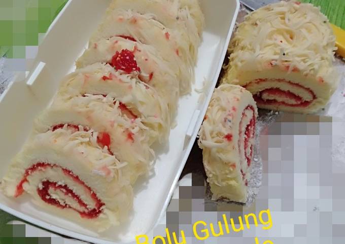 How to Make Delicious Bolu gulung selai strawberry