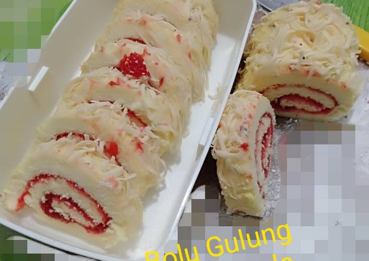Resep Bolu gulung selai strawberry oleh Leni Agustina - Cookpad