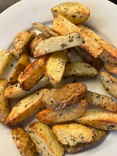 Una foto de Patatas trufadas en la airfryer 🥔🍟