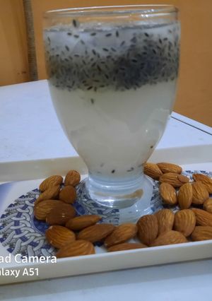 A picture of Almond 🍸 drink with chia seed.