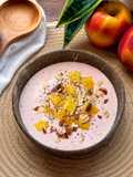 Yogur de plátano, fresas y nectarina