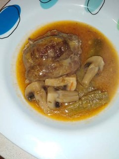 Una foto de Carrillera en salsa de almendras