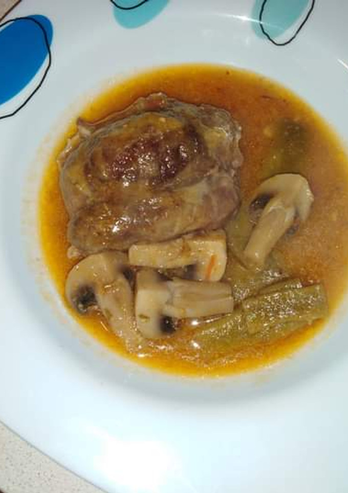 Una foto de Carrillera en salsa de almendras