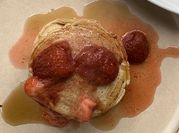 Una foto de hot cakes de avena sin platano