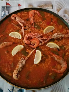 Una foto de Paella a mi manera