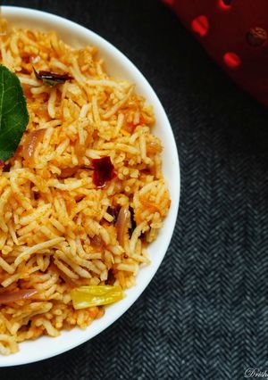 A picture of Milagai Podi Rice (Chutney Powder Rice).