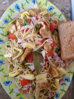 Una foto de Ensalada de espaguetis