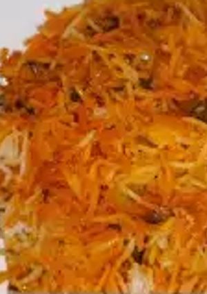 A picture of Vegetable rice with leftover white rice 😋.