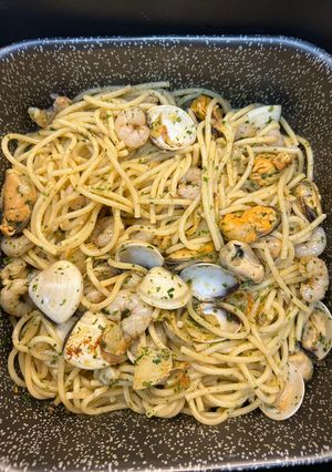Una foto de Spaghetti al ajillo frutti di mare en Airfryer Cosori