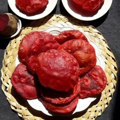 A picture of Beet Puri.