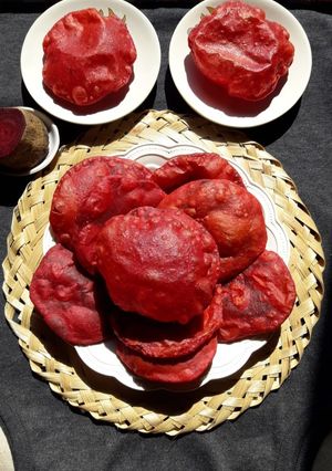 A picture of Beet Puri.