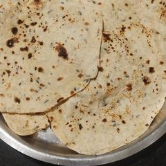 A picture of Naan.