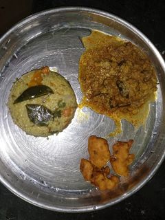 Foxtail millet Khichadi (திணை கிச்சடி) (Foxtail millet Khichadi recipe in tamil) செய்முறை முக்கிய புகைப்படம்