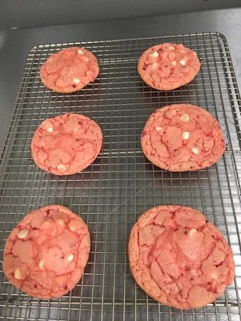 Easy Way Prepare Strawberry white chocolate chip cookies the Delicious Makes you drool