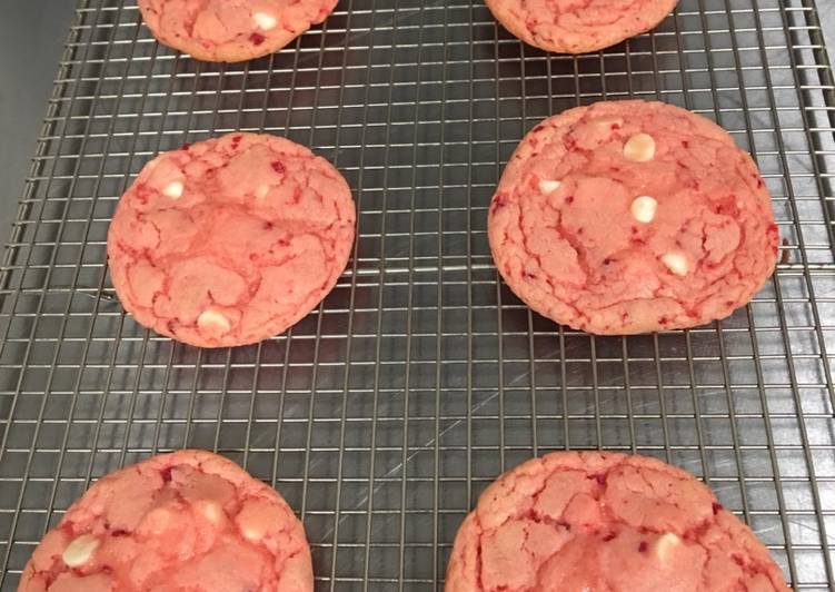 Recipe of Super Quick Homemade Strawberry white chocolate chip cookies