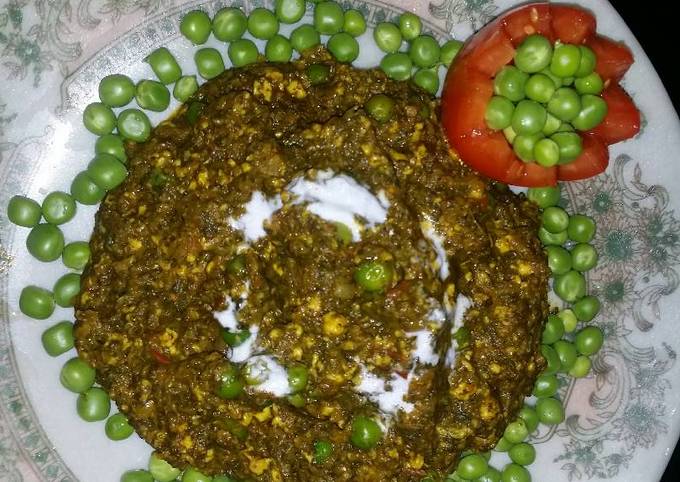 Mutter Paneer Bhurji in Spinach recipe main photo