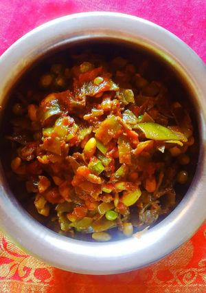 मटार घेवडा सुकी भाजी रेसिपी चे मुख्य फोटो 