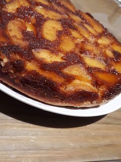Una foto de Tarta de manzana invertida