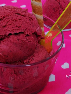 Una foto de Helado de frutos rojos