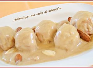 Foto principal de Albóndigas con salsa de almendras. (Thermomix)