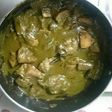 Green chicken with fried potatoes