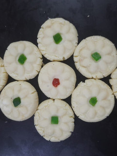 दूध मलाई पेड़ा (doodh malai peda recipe in Hindi) रेसिपी मुख्य फोटो