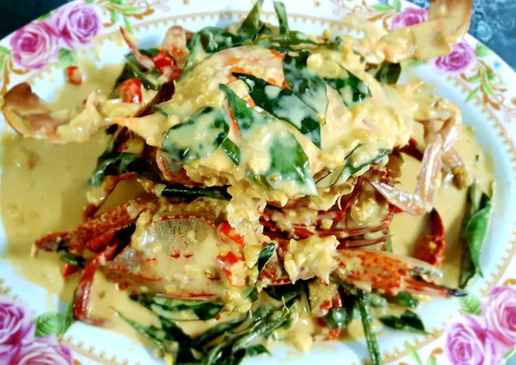 ปูผัดซอสกาลีมิ้ว อาหารจีน เมนูนี้อร่อยมาก