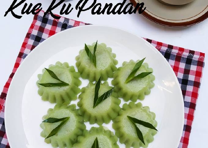 Kue ku pandan isi kacang hijau