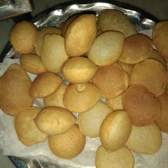 A picture of Sooji ki pani Puri.