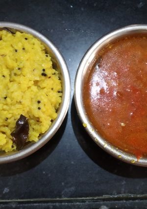 A picture of Vaghareli Khichdi with Tomato Vagharyu.