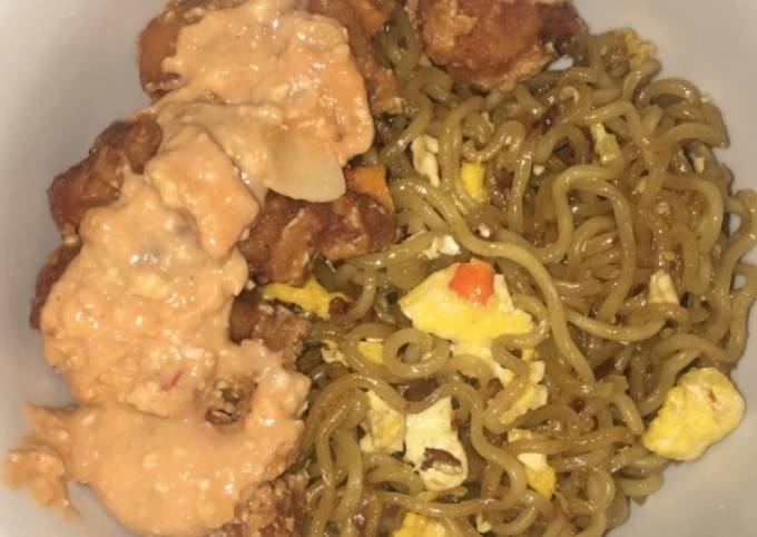 Yuk intip, Resep termudah memasak Mie goreng topping ayam saus telur asin  enak