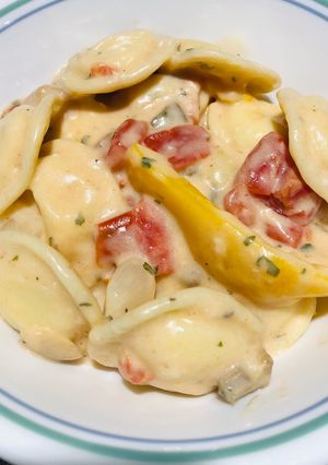 A picture of Quick Creamy Pink Mushroom 🍄 Ravioli.