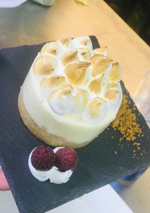Una foto de Tarta de limón y merengue