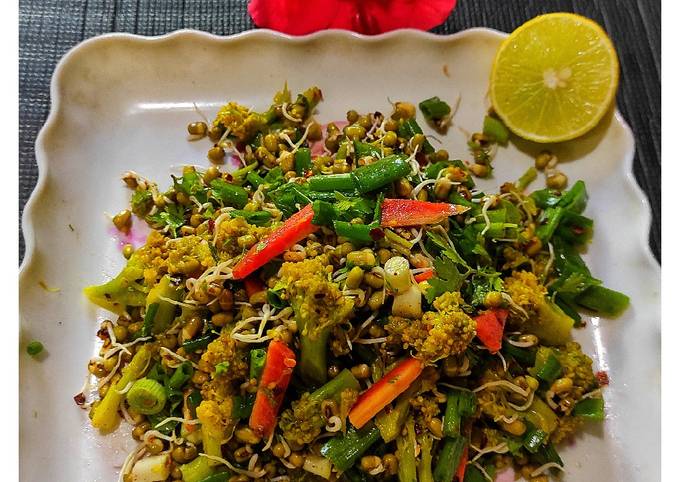 broccoli-sprouts-salad-recipe-in-marathi