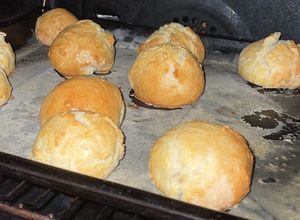 Una foto de Pan casero con levadura