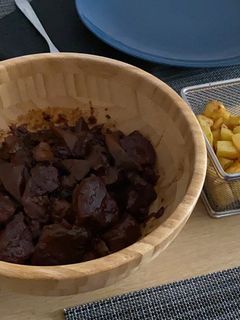 Una foto de Carrilleras al vino tinto