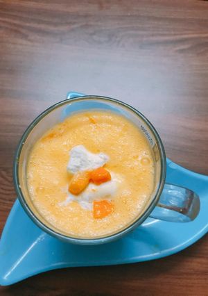 A picture of Mango Vanilla Milkshake.