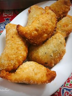 صورة لوصفة سنبوسة بالجبنة