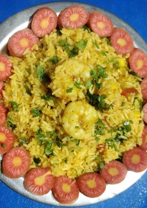 प्रॉनस् राईस (prawns rice recipe in marathi) रेसिपी चे मुख्य फोटो