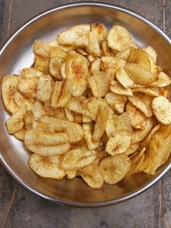 કેળાની વેફર (Banana Wafer Recipe In Gujarati) રેસીપી મુખ્ય ફોટો