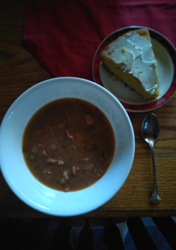 A picture of Pinto Bean And Bacon Soup.