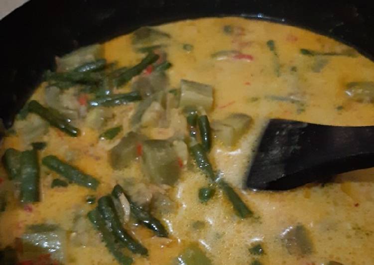 Kacang Panjang dan Terong Bumbu Santan