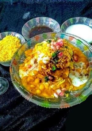 A picture of Ragda patties.