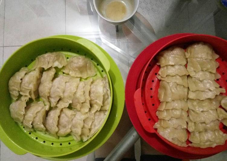 Resep Dumpling Isi Ayam Udang oleh Fatima Hana - Cookpad