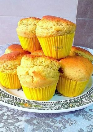 Una foto de Muffins de plátano semi confitado con aceite de nueces y vainilla