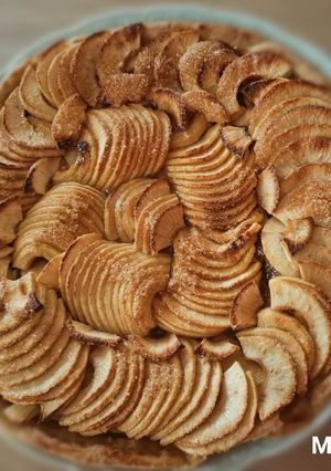 A picture of Apple and Rhubarb Jam Tart.