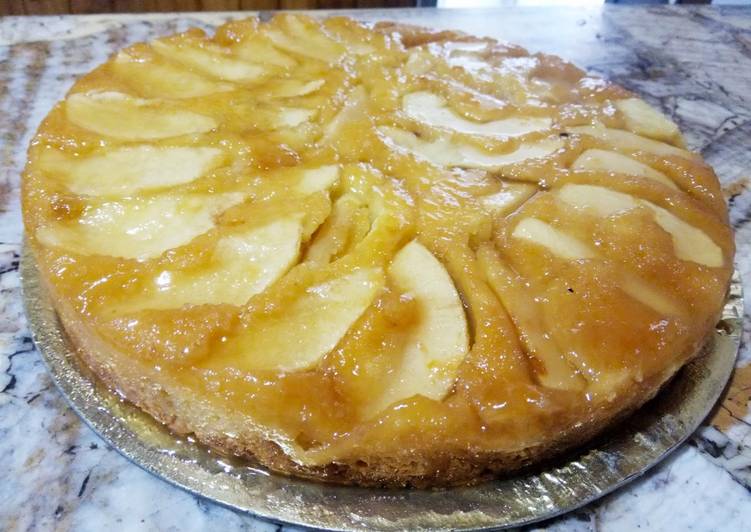 Steps to Make Quick Tarta de manzana invertida