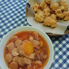 A picture of Sop Merah Gorengan Udang.