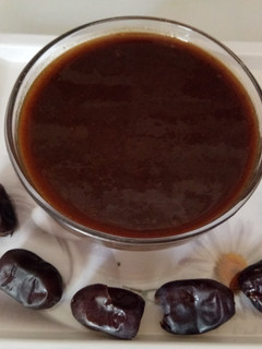 A picture of Dates & Tamarind chutney (saunth).